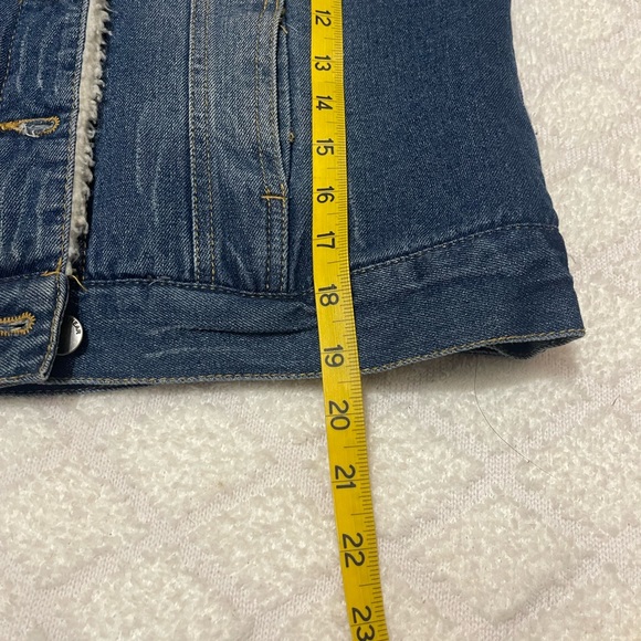 Ashley Vintage Charm Fur lined Jean Jacket. Women’s Medium - Picture 12 of 15